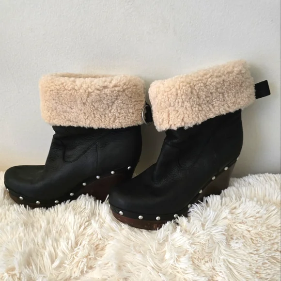 S.  O.  L.  D.    UGG Black Leather Sheepskin Lined Wood Heel Boots size 8 - Picture 14 of 14